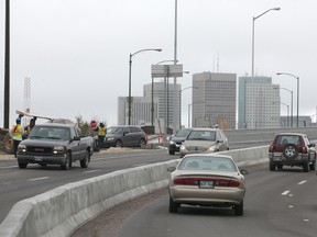 The new Disraeli Bridge was fully open to traffic in both directions on Fri., Oct. 19, 2012. (JASON HALSTEAD/Winnipeg Sun)