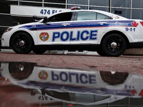 An Ottawa Police cruiser in front of the HQ on Elgin St.  
(DARREN BROWN/QMI AGENCY)
