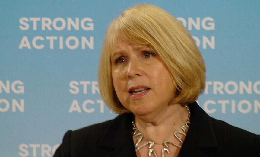 Health Minister Deb Matthews issues warning about generic OxyContin ...