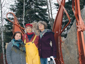 SEAN CHASE sean.chase@sunmedia.ca
The Renfrew County Women’s Monument project is well underway. Looking over the centrepiece of the monument, located next to the Emerald Necklace Trail in Petawawa, is (left to right) Renfrew County Committee for Abused Women representative Jennifer Valiquette, stone mason Mary Crnkovich and artist Lydia Vanderstaal. For more community photos please visit our website photo gallery at www.thedailyobserver.ca.