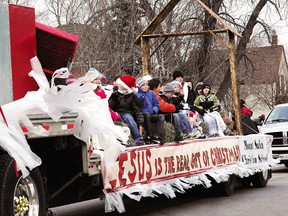 Aylmer Santa Claus parade