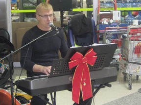 The Espanola Elks Clubs Radiothon brought out musical talent, as well as  generosity and festive feelings of the season from shoppers and merchants at the Espanola Mall, recently.  There is still time to donate to a worthy cause.
Photos by Leslie Knibbs/Mid-North Monitor/QMI Agency