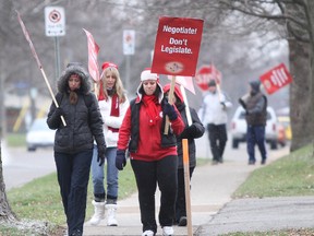 Teachers Strike Dec. 11 2012_6