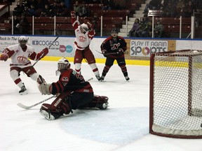 Pembroke Lumber Kings defeat Nepean Raiders_4