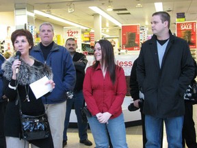 United Way campaign chair Peggy Haramis (left) speaks to a crowd at the Cornwall Square as this year's fundraising drive officially came to a close on Friday afternoon. 
Submitted photo
