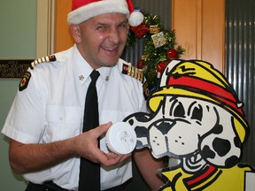 Timmins Fire Chief Mike Pintar and Sparky the Fire Dog want to wish everyone happy holidays. They want all residents to ensure they have functioning smoke alarms in their homes and apartments. Timmins emergency personnel hope to avoid or prevent any tragedies this Christmas season.