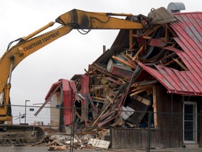 Demolition began early April at the corner of Algonquin Blvd. and Mountjoy St. to make way for a Holiday Inn Express. The building stood for many years and was home to many businesses, such as The Red Roof Restaurant, Dairy Queen, Oodles of Noodles and a multitude of convenience stores.