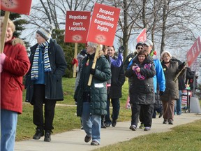 Teachers protesting Bill 115. (QMI Agency file photo)