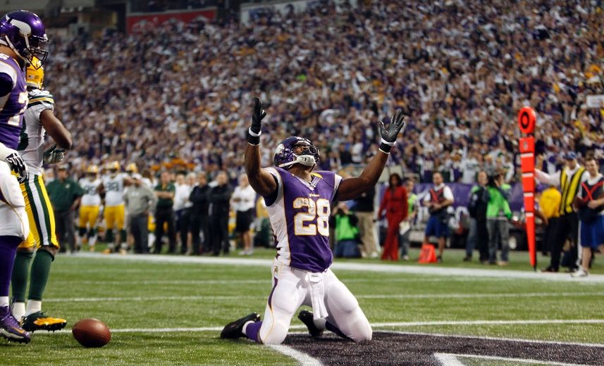 Adrian Peterson Goes Over 2000 Packers vs. Vikings (Week 17, 2012