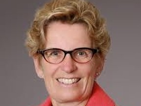 Premier Wynne visits Paris Fair