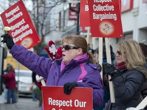 Local teachers are headed to Toronto on Saturday to join a demonstration outside the provincial Liberal leadership convention.