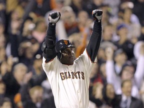 San Francisco Giants Barry Bonds celebrates hitting his 756th home run in the fifth inning of their MLB National League baseball game against the Washington Nationals in San Francisco, California August 7, 2007. (REUTERS)