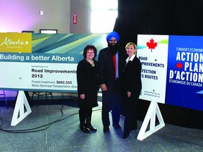 Left to right: Fort Saskatchewan-Vegreville MLA Jacquie Fenske, Edmonton-Sherwood Park MP Tim Uppal and Mayor Gale Katchur gathered on Monday to discuss grants that have helped in local road improvements.
Photo Supplied