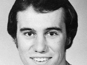 John Mavity in 1976 with the Bowling Green State University Falcons hockey team.