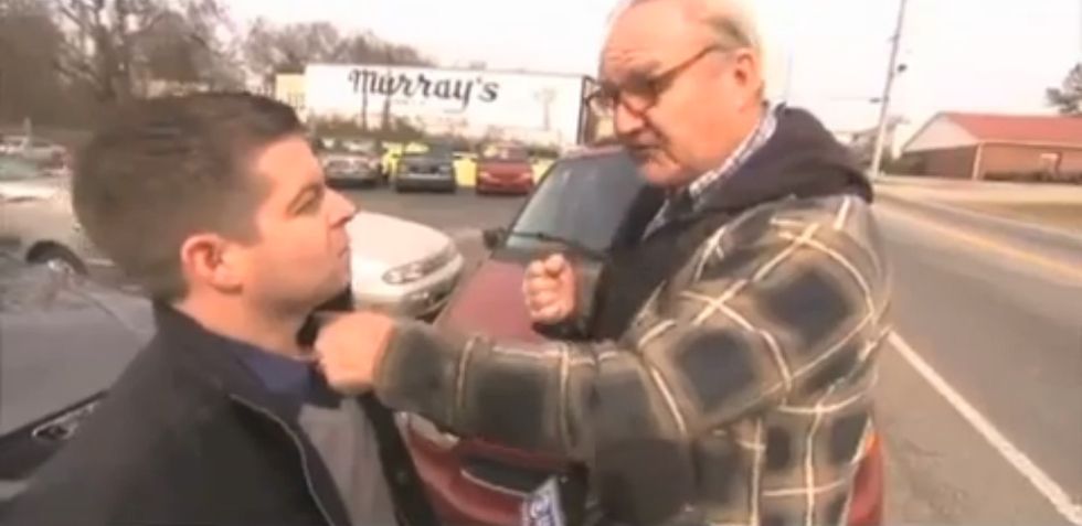 Atlanta News reporter gets punched in the face Toronto Sun