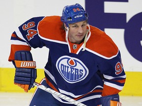 Ryan Smyth has been racking up a bunch of minor penalties in reccent games but head coach Ralph Krueger sees it as a team issue. (Perry Nelson, Edmonton Sun)