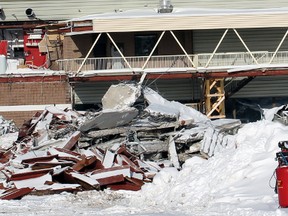 An incident at the Algo Centre Mall demolition site from Feb. 1 is under investigation by the Ministry of Labour. The incident in question occurred when the Algo Inn fell on top of an excavator. 
Photo by JORDAN ALLARD/OF THE STANDARD/QMI AGENCY