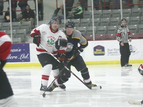 Kenora Senior AAA Thistles captain Sean Hughes is tied up in front of the Manitoba Select Vipers net on Saturday, Feb. 9. The Thistles play host to the Allan Cup champion Southeast Prairie Thunder Feb. 23 and 24.
FILE PHOTO/Daily Miner and News