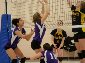 Beaver Brae’s Alina Skead and Maddy Compton jump up for the block against the Rainy River Owls. Beaver Brae finished the day with a 3-7 record.
GRACE GROTOPAPAS/Daily Miner and News