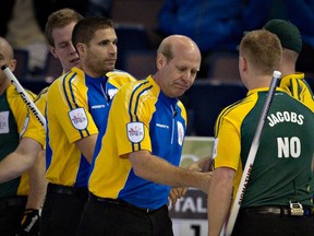The Brad Jacobs foursome posted an 8-1 win over Alberta's Kevin Martin on Monday.