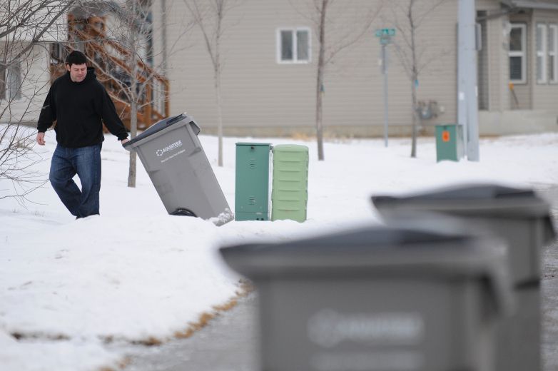 Councillor wants garbage pickup options for houses without driveways