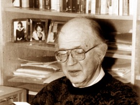 George Zytaruk, founding president of present-day Nipissing University, is shown in 1992 when he returned to the classroom to teach English and was heading to Paris to speak at an international conference on the work of author D.H. Lawrence. Zytaruk died April 12 at the age of 85. (NUGGET FILE PHOTO)