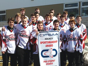 The St. Thomas Aquinas boys’ hockey team hold up their OFSAA Sportsmanship Award. The team was given the banner for their excellent behaviour at OFSAA both on and of the ice.
GRACE PROTOPAPAS/Daily Miner and News