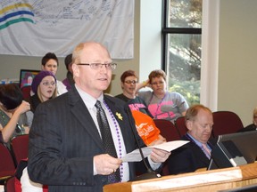 William Elliott addressing council.
Photo by KEVIN McSHEFFREY/
THE STANDARD