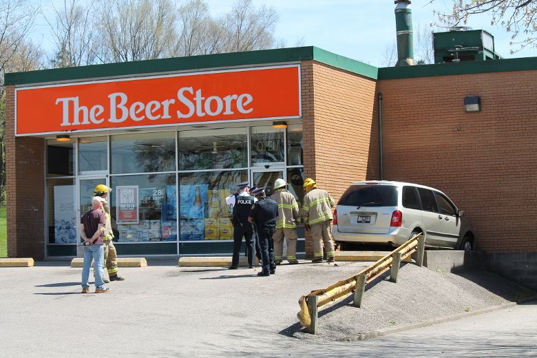 Crash at Paris Beer Store leads to gas leak Brantford Expositor