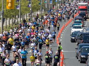 The GoodLife Fitness Toronto Marathon, May 6, 2012. (STAN BEHAL/QMI AGENCY FILE)