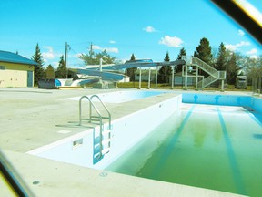 Mayerthorpe Outdoor Swimming Pool