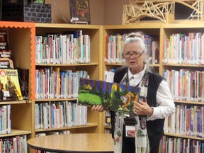 B.C. author Caroll Simpson speaks to a group of students from Evergreen Public School in their library on Monday, May 6.
ALAN S. HALE/Daily Miner and News