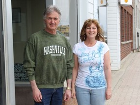 Estelle Deschamps and John Lemieux travelled to Nashville, Tennessee at the beginning of April where Estelle recorded her first studio album, after performing publicly for the past 14 years.