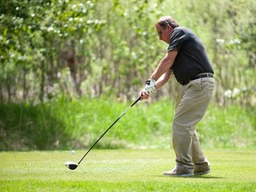 TAYLOR WEAVER HIGH RIVER TIMES
Alan Alger of Okotoks Rentals hits a clean drive on Friday afternoon at the High River Flyers 10th annual golf tournament.