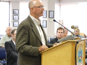 David Matchett of AMEC Environment and Infrastructure addressed a special joint meeting of council on June 24, 2013. Along with Todd Karry of Energy Fundamentals Group and Bart Cameron of Bruce Telecom, the group explained the possibility of having natural gas in the area. (ALANNA RICE/KINCARDINE NEWS)