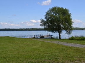 Hudson Point Road west of Brockville, close to where a man from the Barrie area died in a diving accident Sunday morning (LESLIE WALKER/ The Recorder and Times).