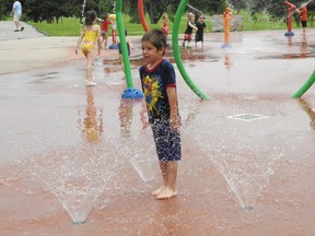 Manitobans are advised to stay cool as the Province issued a heat advisory, Wednesday, for the whole province. The high temperatures and high humidity are expected to continue for an extended amount of time. (FILE PHOTO)