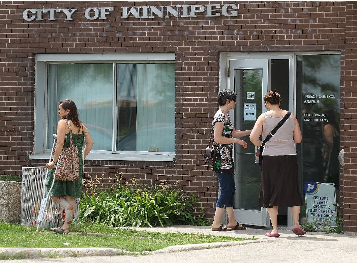 Hundreds register for mosquito fogging buffer zones Winnipeg Sun