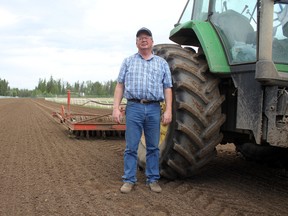 Don Moon/Special to Daily Herald-Tribune
Doug Love is the guy who ensures the 7/8th mile oval at Evergreen Park is in top condition for the horse races each and every weekend.