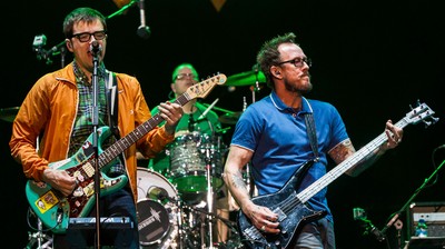 Weezer Tour 2023 T-Shirt Indie Roadtrip Rock Concert Fan Band Gift