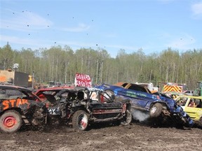 Louise Liebenberg Special to Peace Country Sun
A four car pile up, it was metal crunching entertainment for the thousands of spectators who came out to watch the action at Triangle Corner over the Canada Day Celebrations.