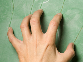finger nails on chalkboard