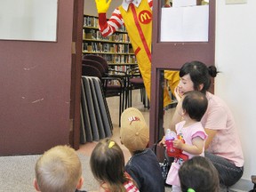 Ronald McDonald makes an appearance at the Whitecourt and District Public Library as part of the library’s children’s summer reading program on Wednesday, July 31. McDonald is currently on his reading literacy tour to help promote literacy through community programs.
Barry Kerton | Whitecourt Star
