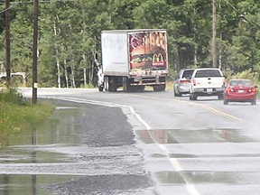 Traffic moved slowly through the North Shorelast week as flooding brought Highway 17 down to one lane just west of Spanish.
Photo by Dawn Lalonde/Mid-North Monitor/QMI Agency