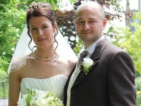 Larkhall Athletic FC coach Wayne Thorne with his wife, Mandy, in better times. (@AmandaGThorne photo)