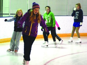 Claire Shaw, a coach of the Vulcan Figure Skating Club, leads young skaters through a drill recent at the Vulcan District Arena. Simon Ducatel Vulcan Advocate