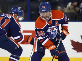 Sam Gagner wears a special mask as he continues his recovery from a broken jaw. (Ian Kucerak, Edmonton Sun)