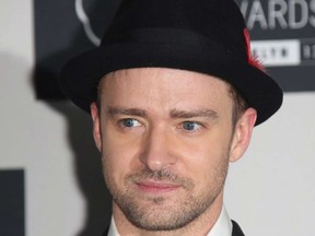 Justin Timberlake has been crowned the iTunes Artist of the Year, thanks to his number one album, The 20/20 Experience.

REUTERS