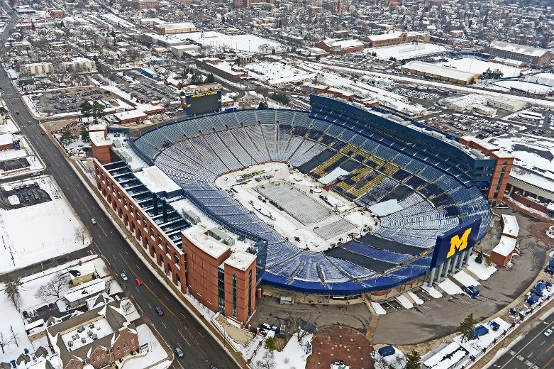 NHL officials, Red Wings players part of Winter Classic announcement at  Michigan Stadium