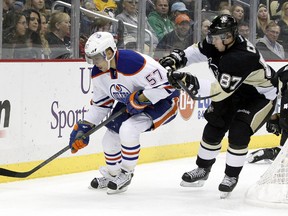 Edmonton Oilers players are making their own mark in the league but they still appreciate watching the game's superstars, like Sidney Crosby, first hand. (USA TODAY)